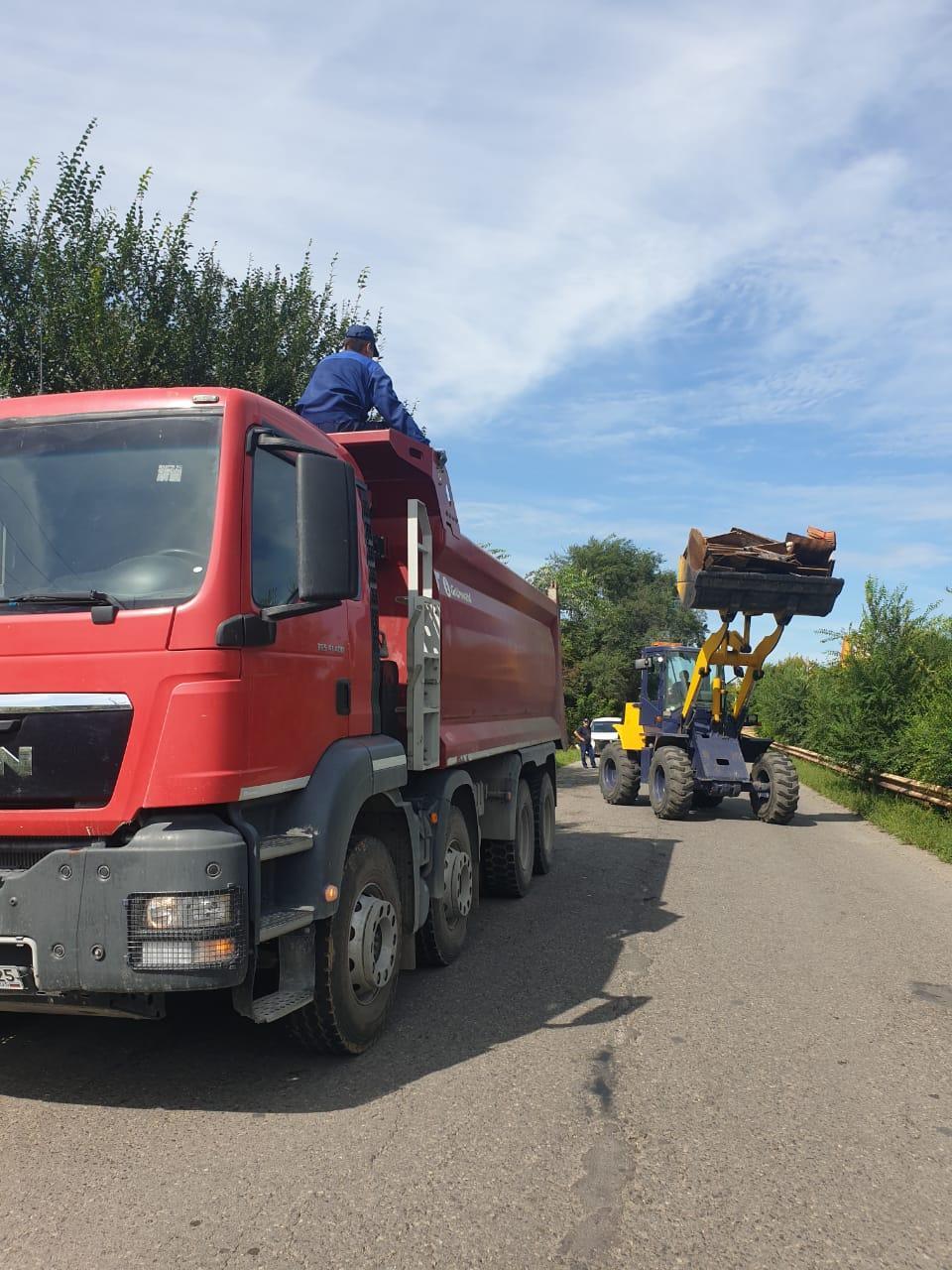 Прожолжается вывоз крупногабаритного мусора | 21.08.2023 | Спасск-Дальний -  БезФормата